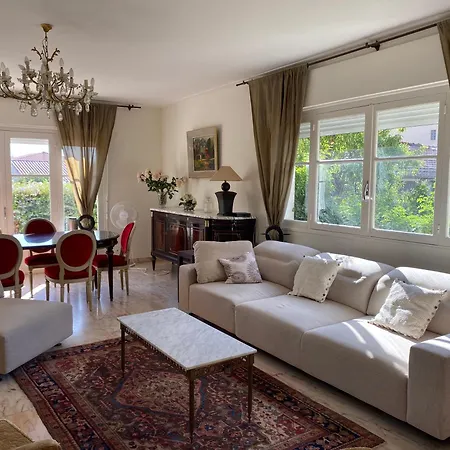 Grande Maison Au Cadre Verdoyant Au Centre Village Casa vacanze